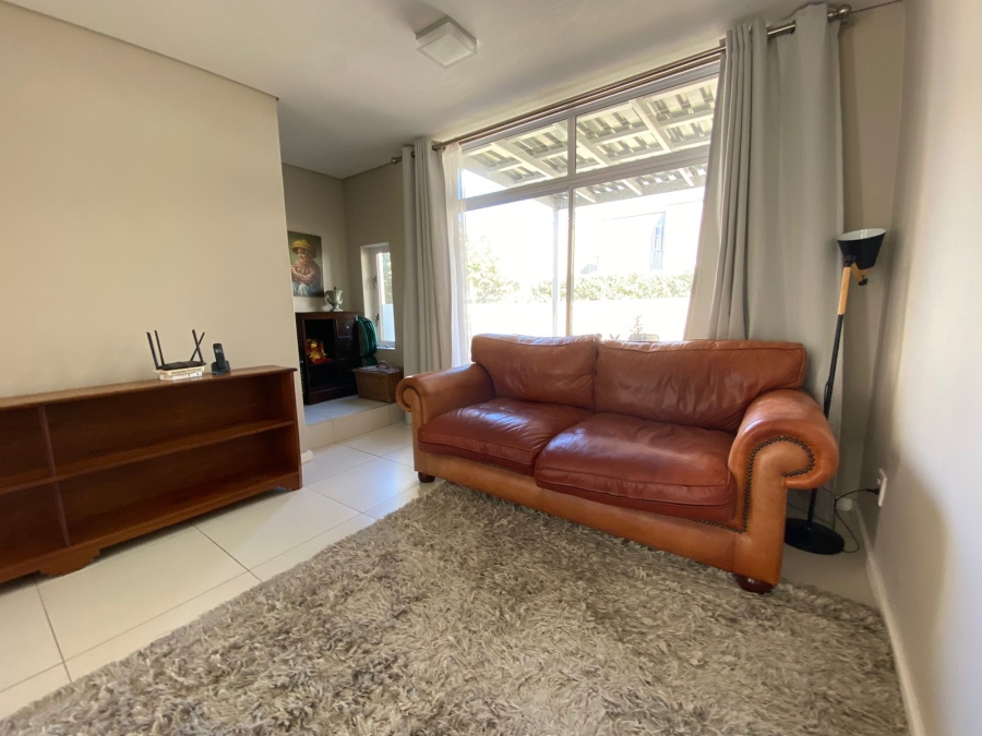 To Let 3 Bedroom Property for Rent in Somerset Lakes Western Cape